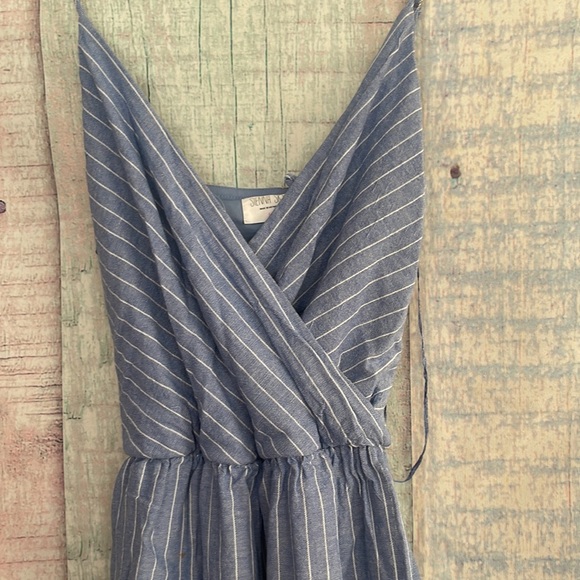 - Good used condition Woman’s Sienna Sky wide leg, jumpsuit capri. Size is… - Picture 3 of 15